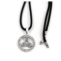 Кулон Оберіг Триксель у рунному колі
