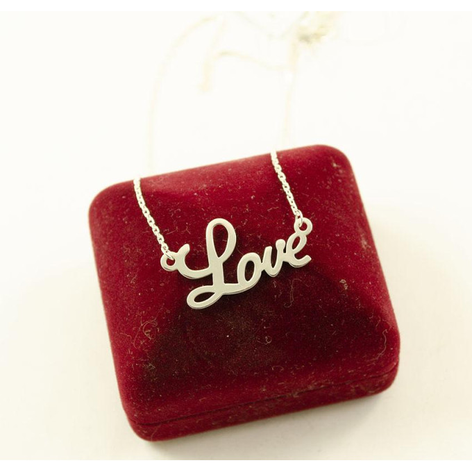 Ланцюжок з ім'ям Love Ланцюжок з ім'ям Love